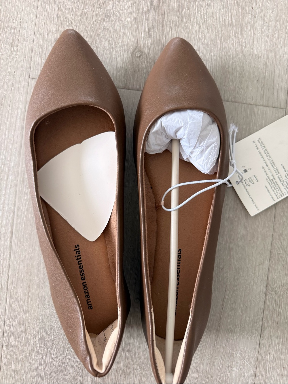 Amazon Essentials Women’s Pointed Toe Flats — Tan Brown